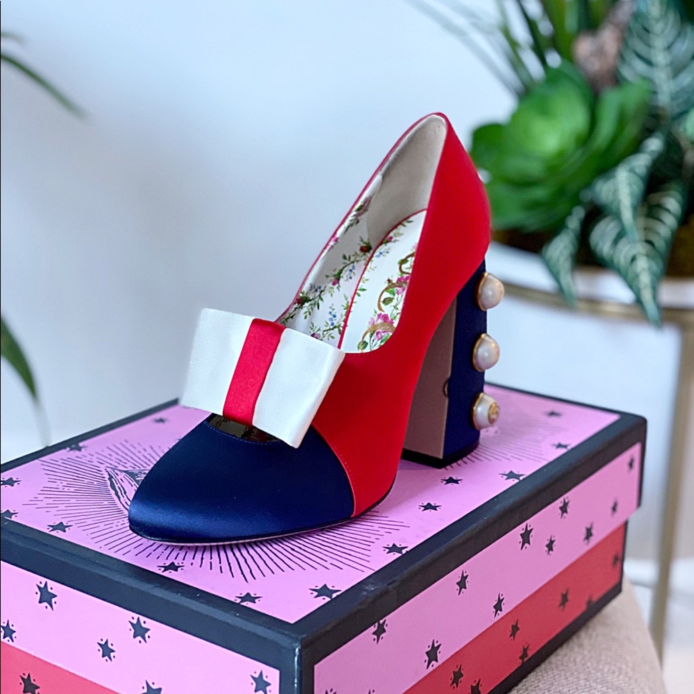 Authentic Gucci pumps - Picture 2 of 4